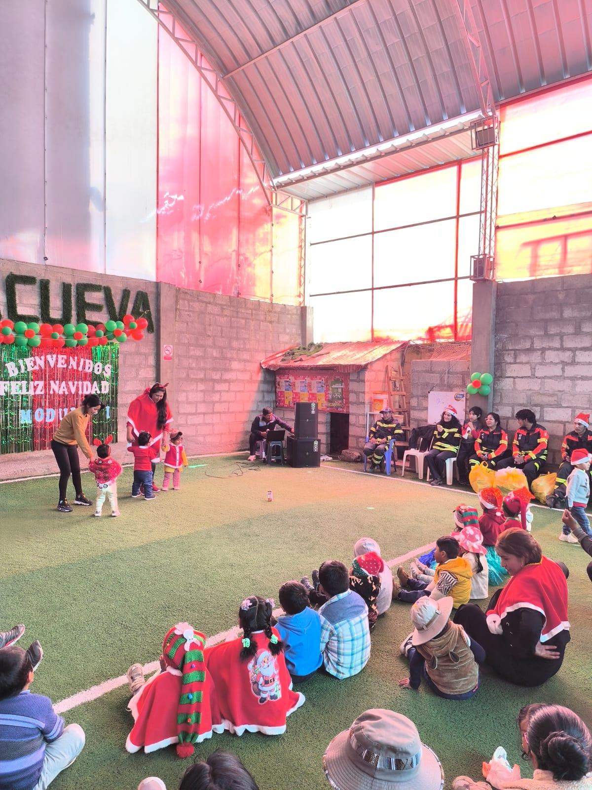 BUSF Perú lleva la magia de la Navidad al PRONOEI Módulo 1 en Juli